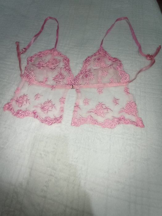 Lenjerie roz set cu dantela