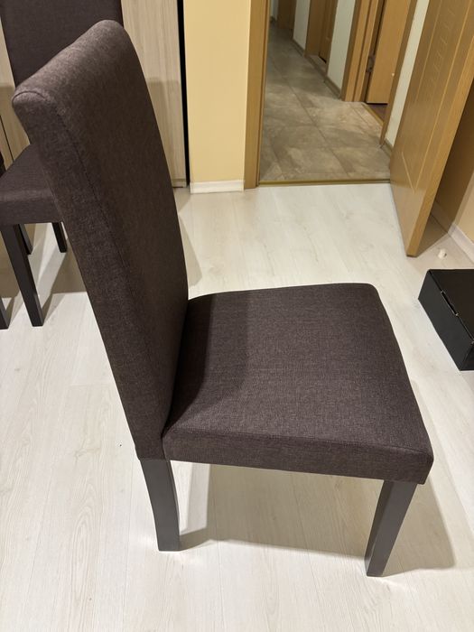 Продавам 4 броя трапезни стола