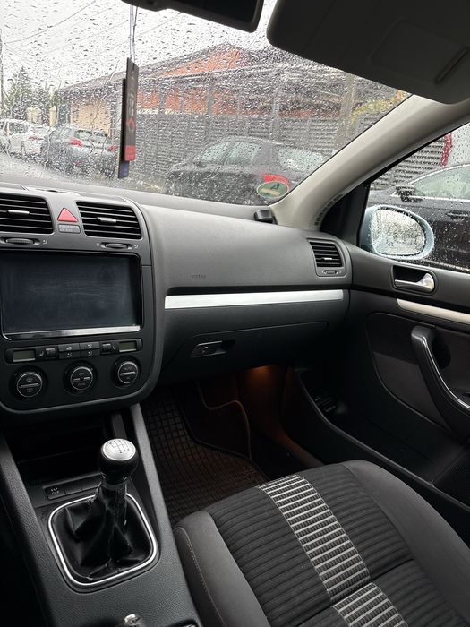 Volkswagen Golf 5, 1.4