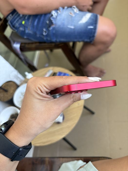 Iphone 13 перфектен