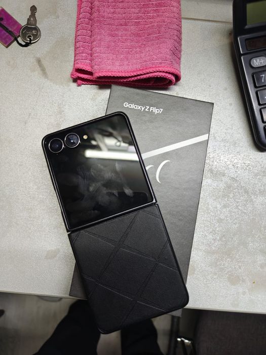 Samsung galaxsy Z Flip7