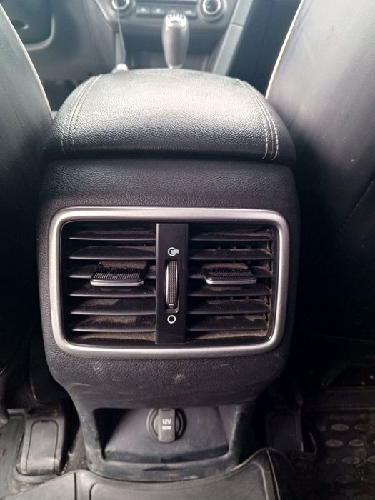 Киа Спортедж кроссовер, полный привод.