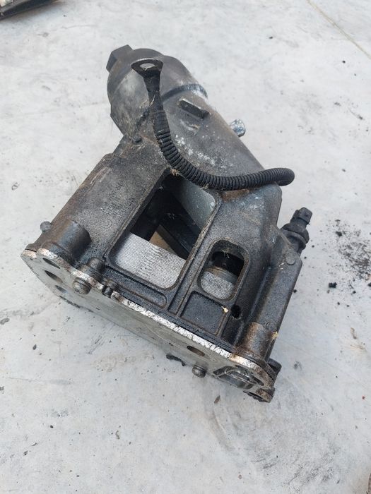 Маслен охладител Бмв bmw e90 е92 е91 320d 177кс  n47