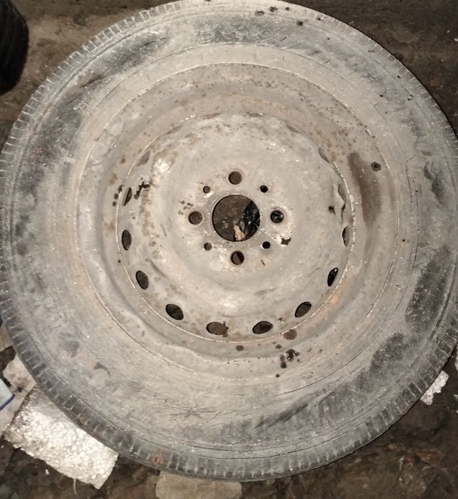 6 дисков под хром колпаки ВАЗ.
