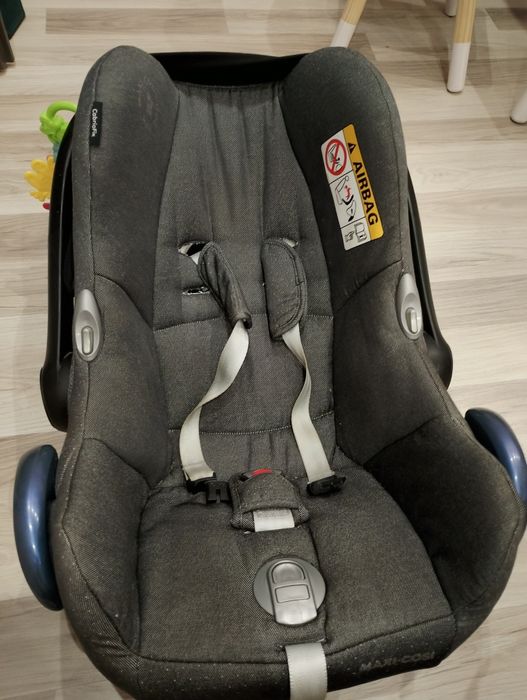 Maxi Cosi  кошница със база isofix
