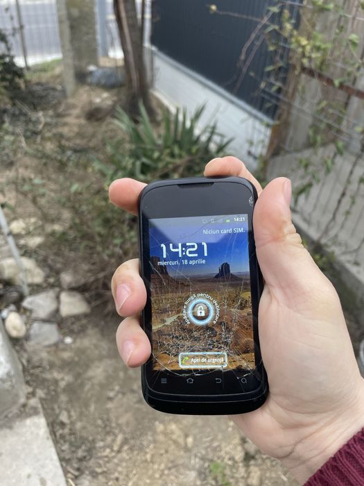 Zte chis lite pentru colecționari, functional dar cu sticla crăpată