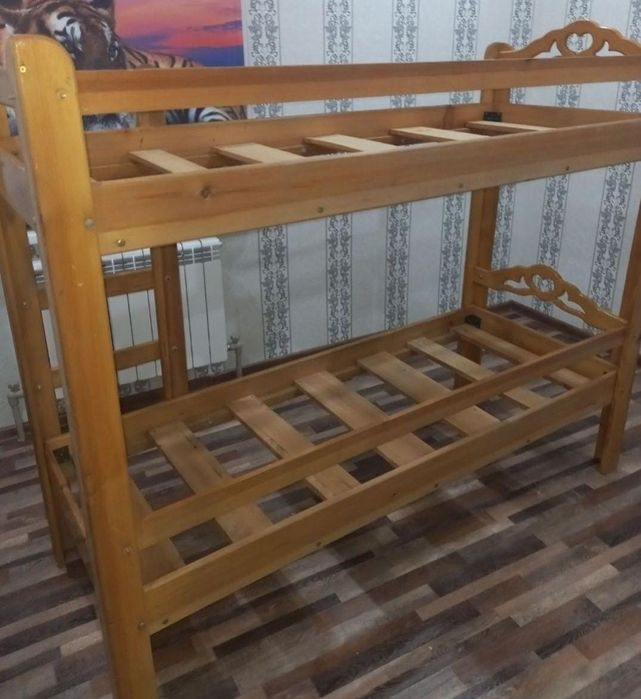 Двухъярусная кровать