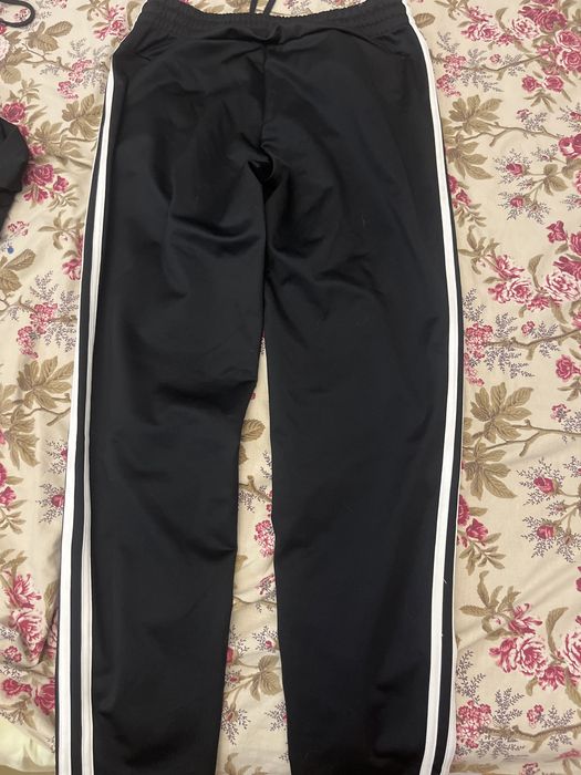 Отигинално долнище нa Addidas