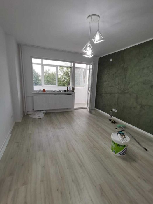 Echipa de meseriasi constructori