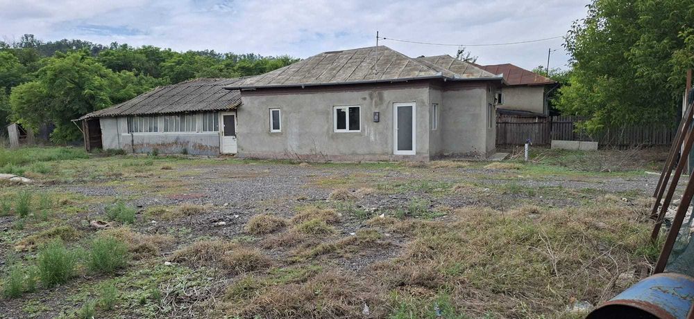 Casa de vânzare 40 km de Bucuresti,Radovanu