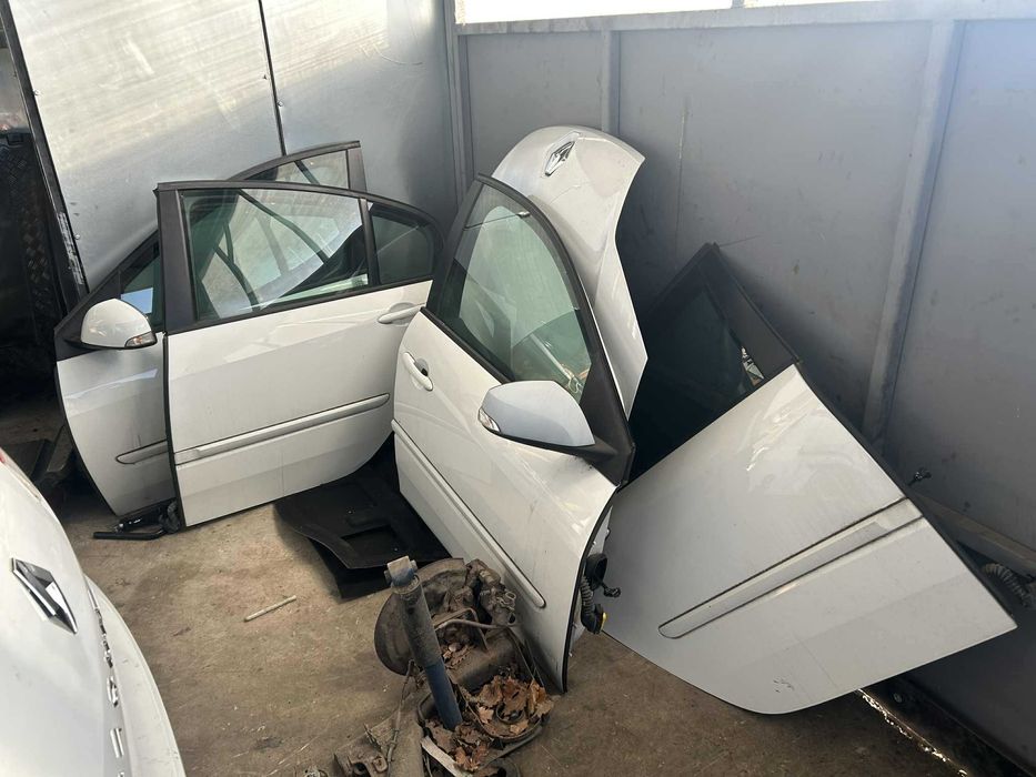 Renault Laguna 3 на части 1.5 дци 81кв 110кс.