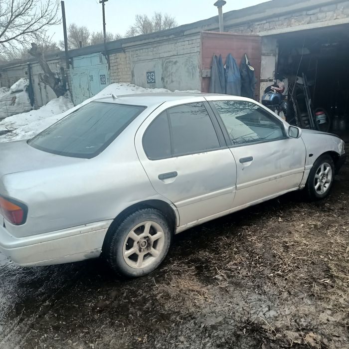 Nissan Primera P10
