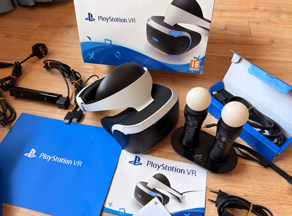 PS 4 VR комплект + камера + 2 Move контролера + игра PlayStation