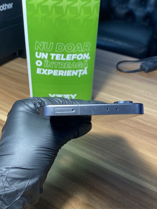 Samsung Galaxy s24 FE • 128 GB • Graphite