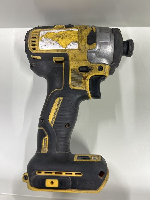 Dewalt DCF887 205Nm - Ударен безчетков винтоверт