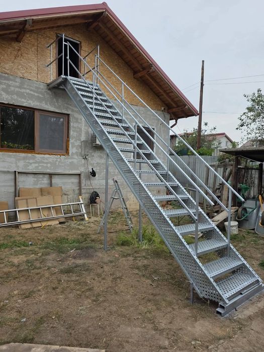 Scară zincata profesionala