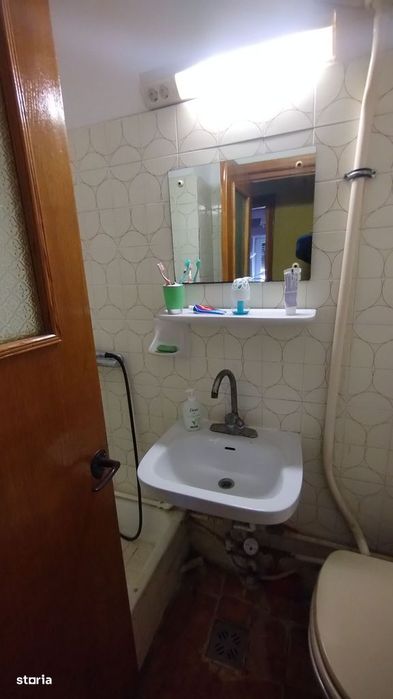 Apartament 4 camere decomandat Dacia