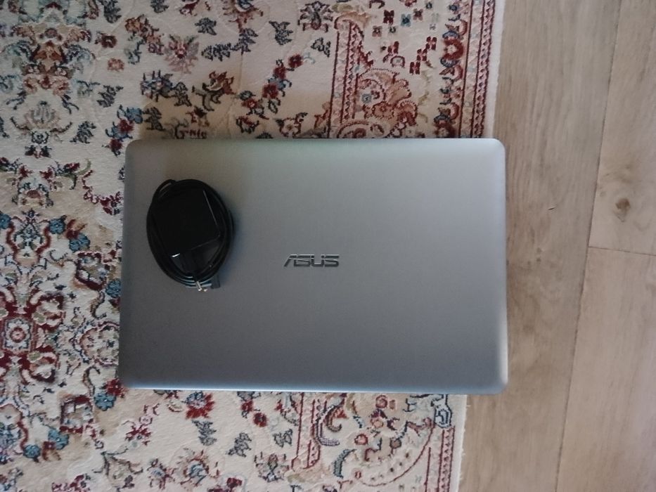 Продаётся ноутбук Asus WIN-O1U60R2J2C7