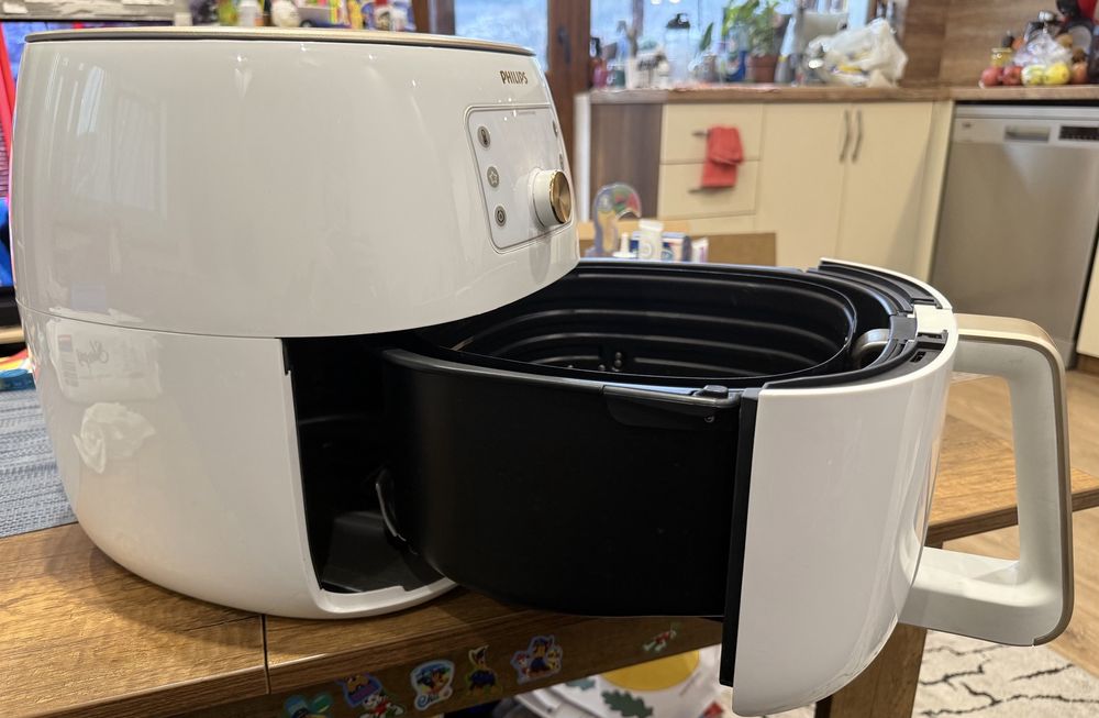 Фритюрник без мазнина Philips Airfryer XXL HD9870/20