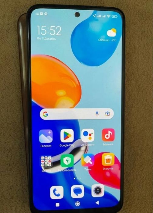 Redmi not 11 sotiladi xotirasi 64 talik hali yangidek karobkasi bor