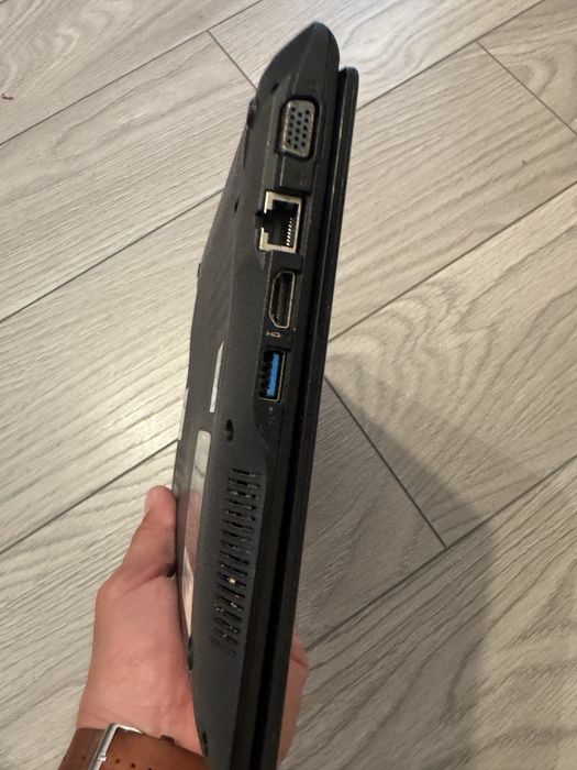 Laptop 11 inch  Acer Aspire V5