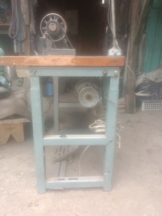 Промышленная швейная машинка