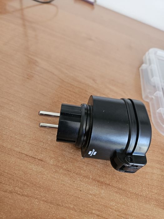 Priză Brennenstuhl 230V 3000W
Funcționează prin Wi-Fi