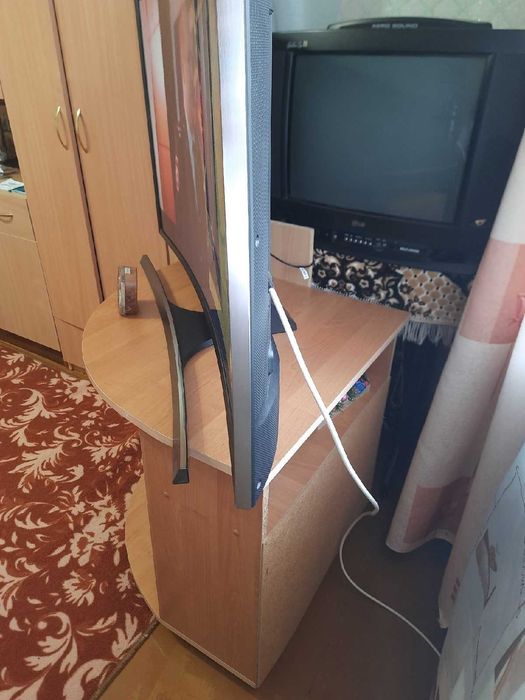 Тумбочка под телевизор