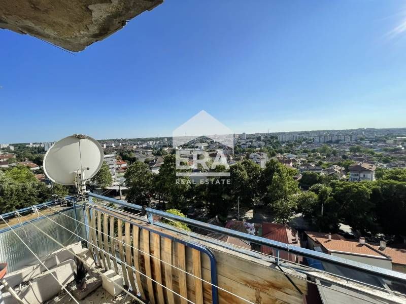 Продава се Тристаен апартамент в Добрич, Христо Ботев - 78 кв.м за 961 €/кв.м - Снимка #2