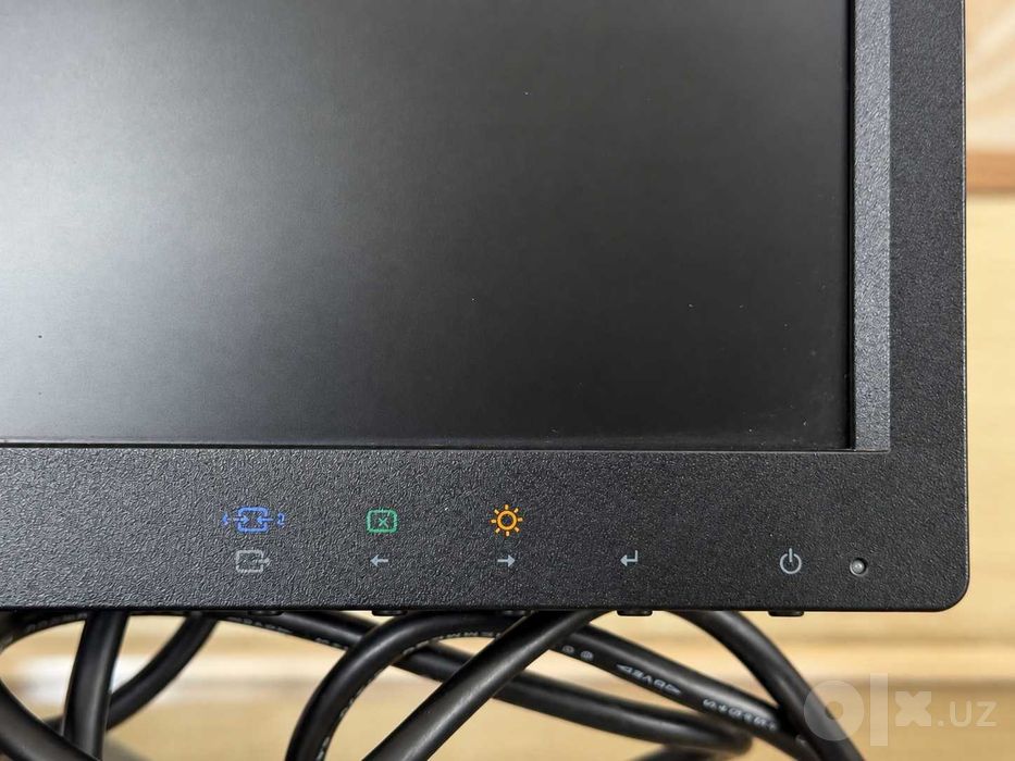 Монитор Lenovo ThinkVision E2323swA 23” Full HD