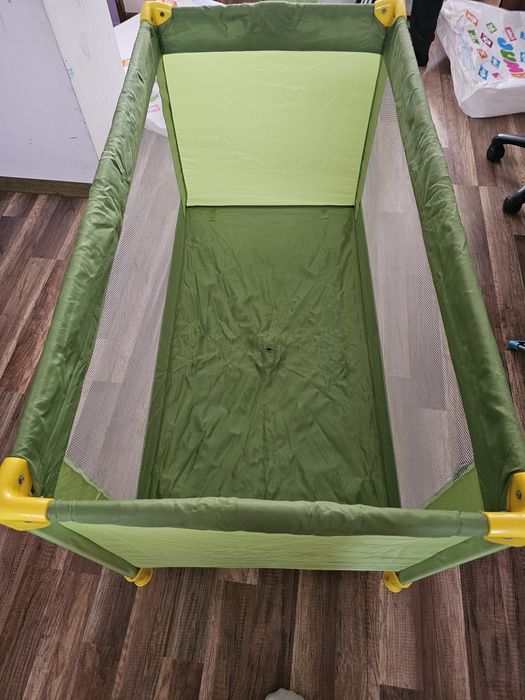 Детска проходилка, кошара и шейна