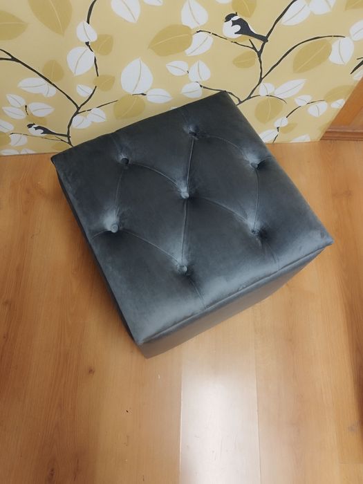 Vând taburet tapițat Chesterfield catifea Gri-Antracit cu spatiu depo