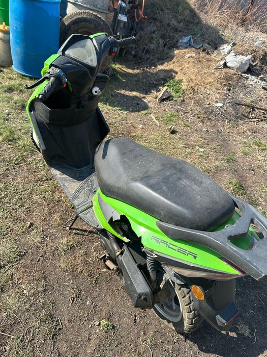 Продам скутер на ходу