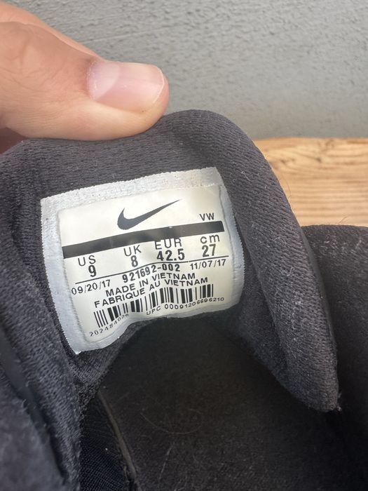 Nike Air Versitile II