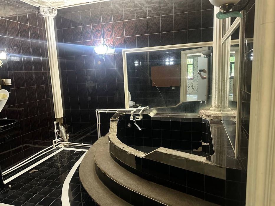 Продаётся Квартира Под Нежилое ЦУМ, Центральный банк