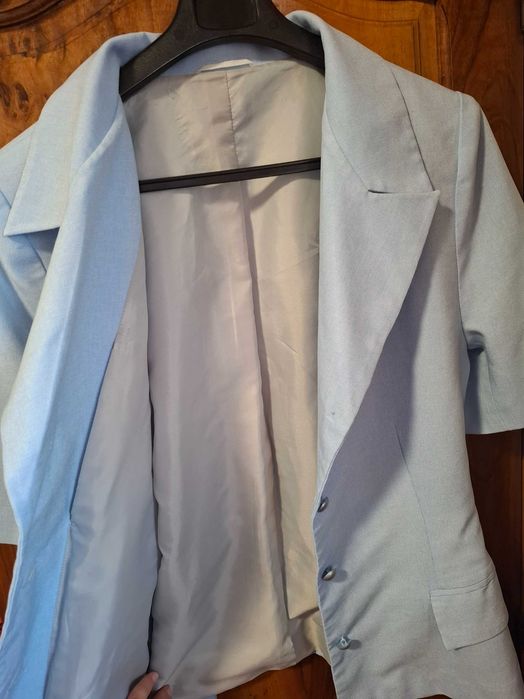 Sacou elegant bleu pastel, cambrat, căptușit, cu mâneci scurte, lână și vâscoză, mărimea M