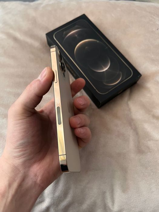 Iphone 12 pro maks gold