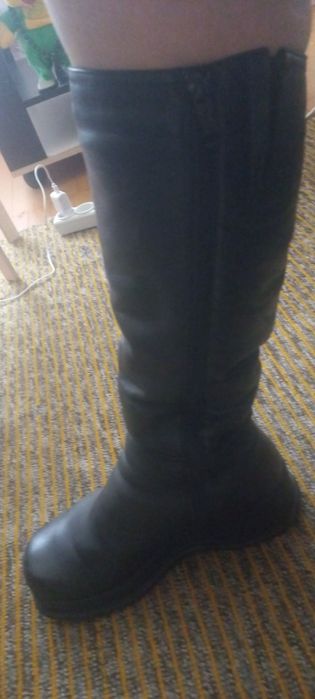 Продам зимние сапоги