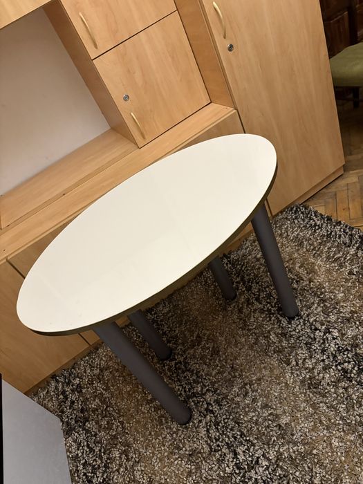 Mobila noua 250 lei masa mare/150masa ovala/250masa cafea/150 tamburet Set mobilier masă bucătărie fara defecte taburet lot complet modern iasi centr