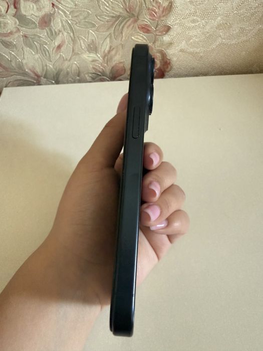 iPhone 15 Pro 128 GB в хорошем состоянии