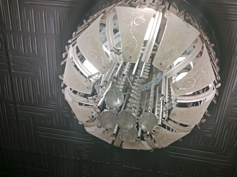 Люстра с блютузом