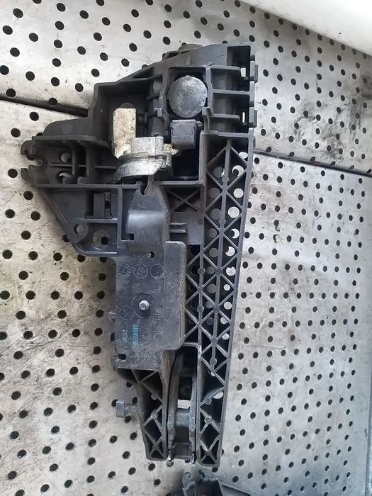Maner usa stanga spate audi a4 b8 8k 8t0837885