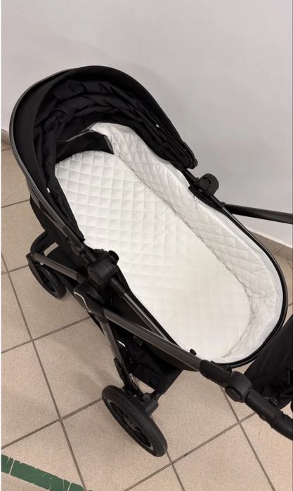 Продам коляску В ОЛИВКОВОМ ЦВЕТЕ