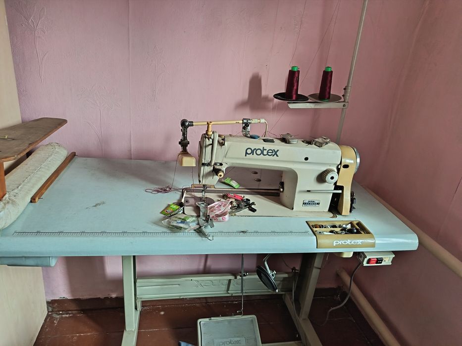 Промышленная  швейная машина