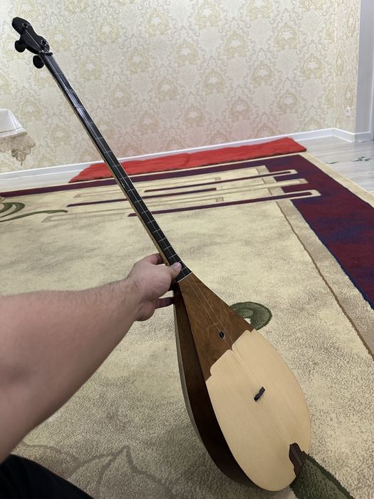 Домбыра сатылады