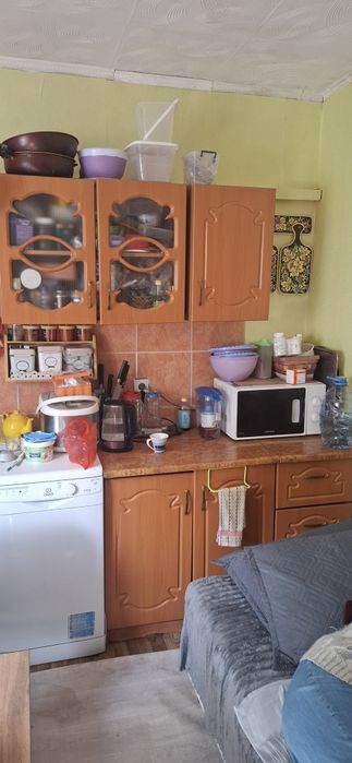 Продается кухня за все 15000.газплита 10000