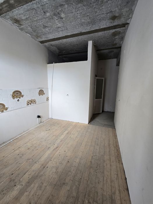 Ховли жой сотилади. Ок сувог холатида