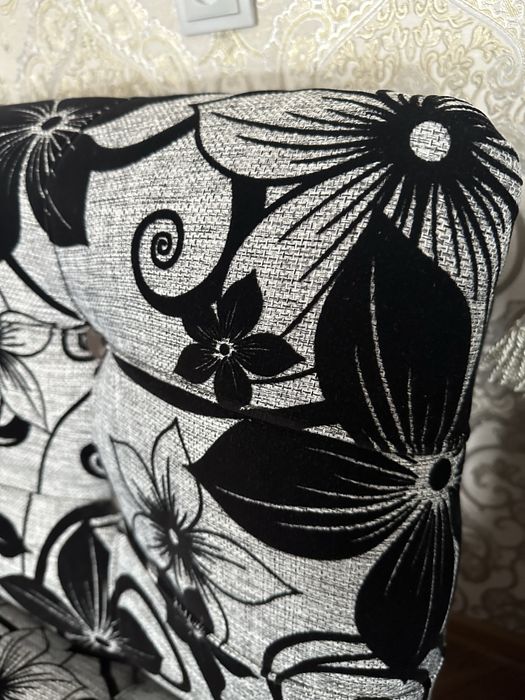 Креслы в отличном состояний