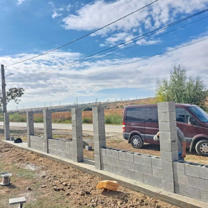 Garduri din BCA, placi de beton si alte modele disponibile