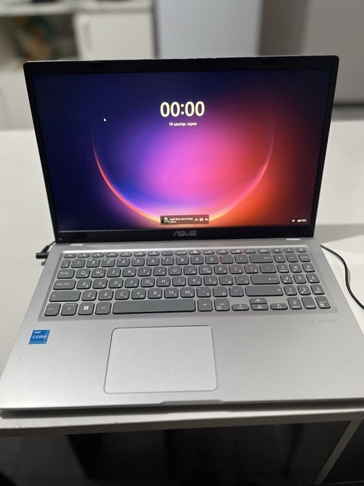 Ноутбук ASUS